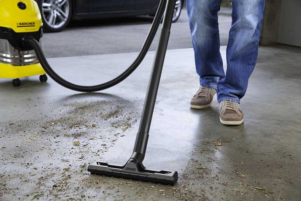 Perché scegliere un aspirapolvere professionale per la tua azienda