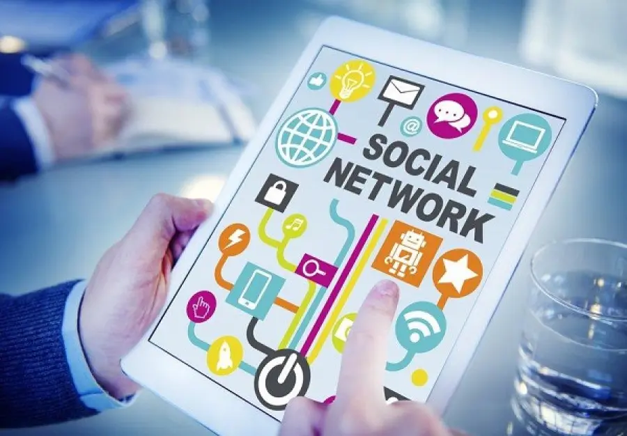 Come funzionano le applicazioni per la gestione dei social network