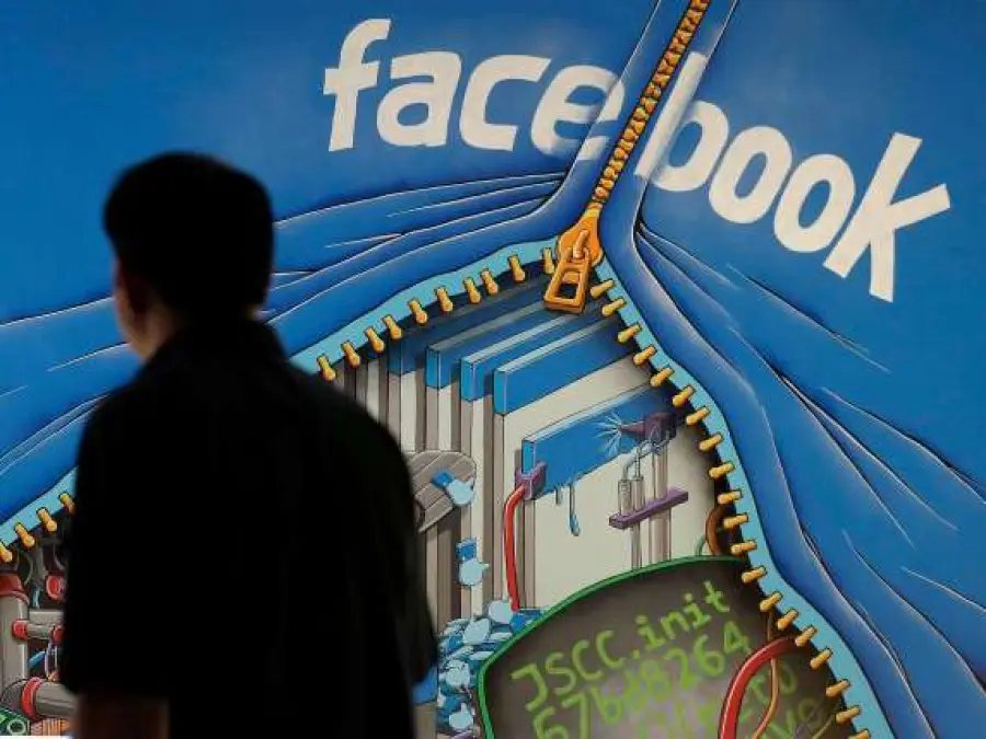 Si può essere scartati da una selezione di lavoro per un post su Facebook?