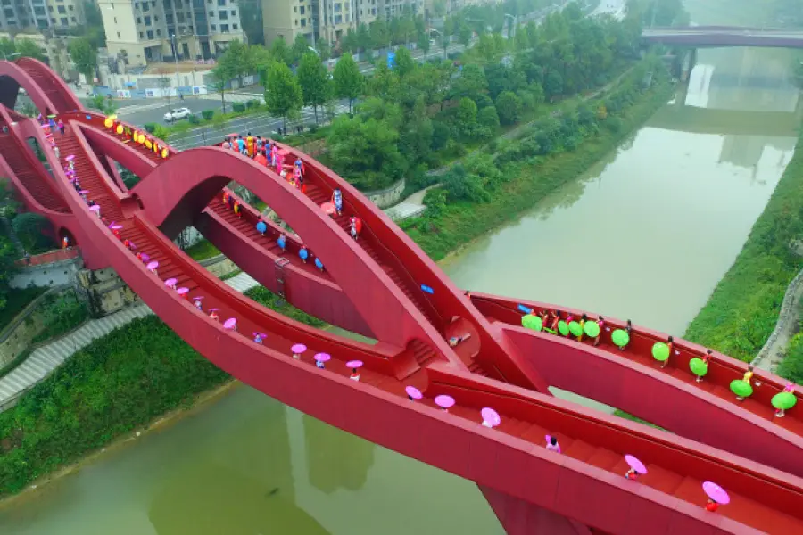 Cina: creato il ponte annodato Lucky Knot Bridge