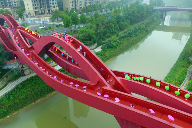 Cina: creato il ponte annodato Lucky Knot Bridge