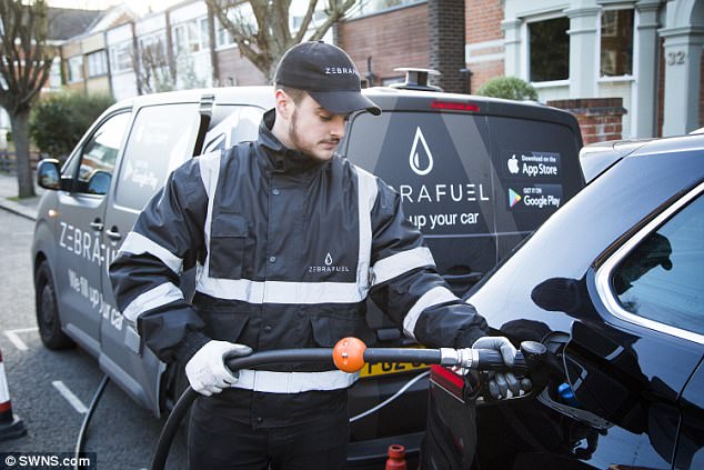 Londra: arriva il rifornimento a domicilio via app