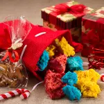 Da dove nasce la tradizione della Befana? Tutto quello che non sapete sull'Epifania e sulle sue calze piene di dolci